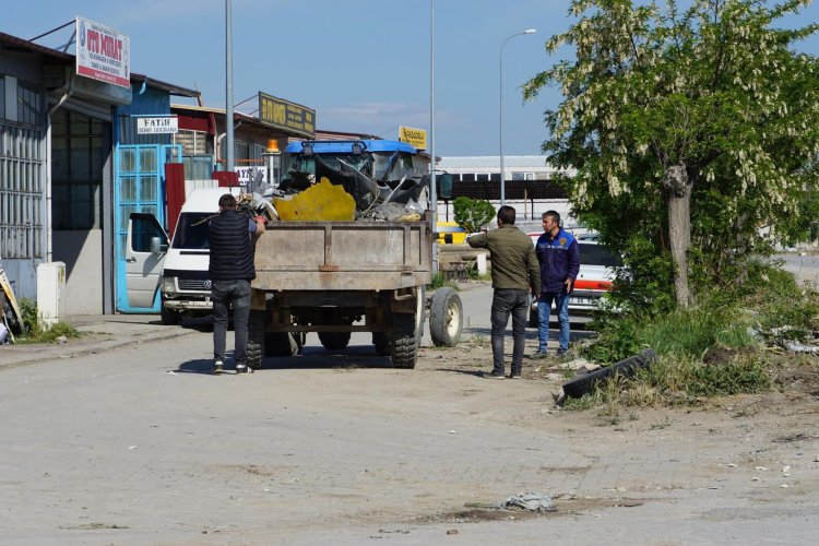 BAŞKAN ÖZAŞKIN ÇALIŞMALARI YERİNDE İNCELEDİ