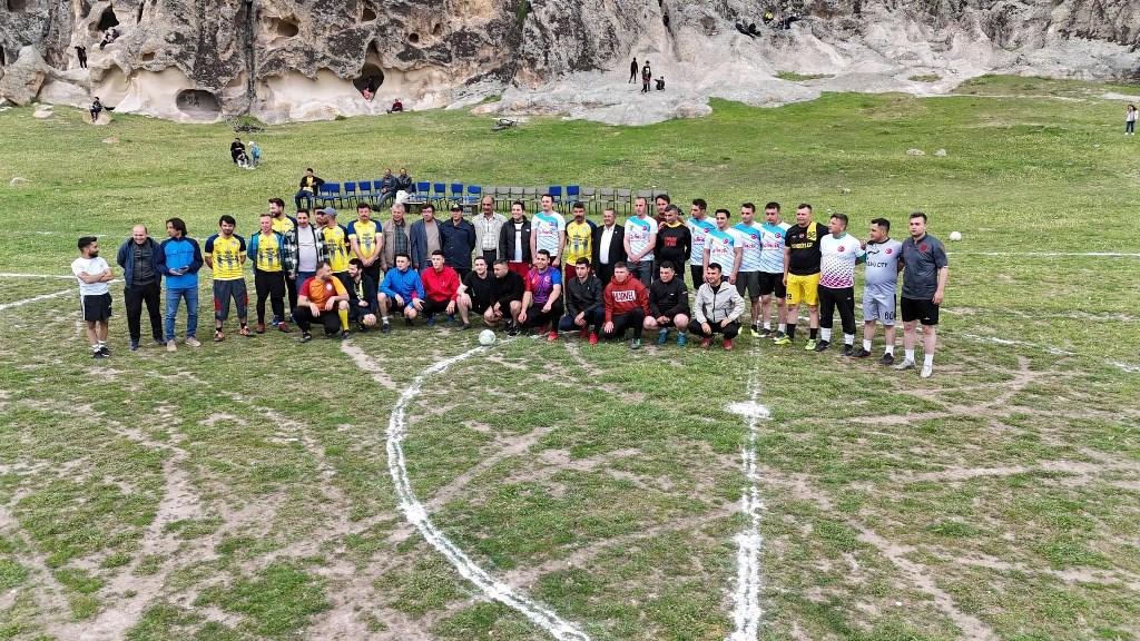 İHSANİYE’DE FRİGYA 1. GELENEKSEL FUTBOL TURNUVASI DÜZENLENDİ