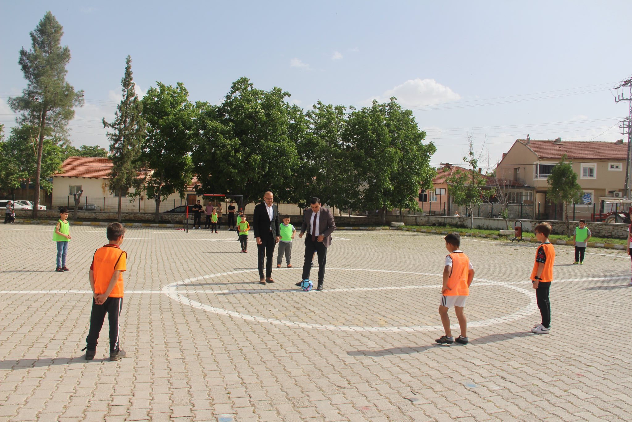 EVCİLER NEDİM TURAN İLKOKULUNDA COŞKULU FUTBOL TURNUVASI BAŞLADI