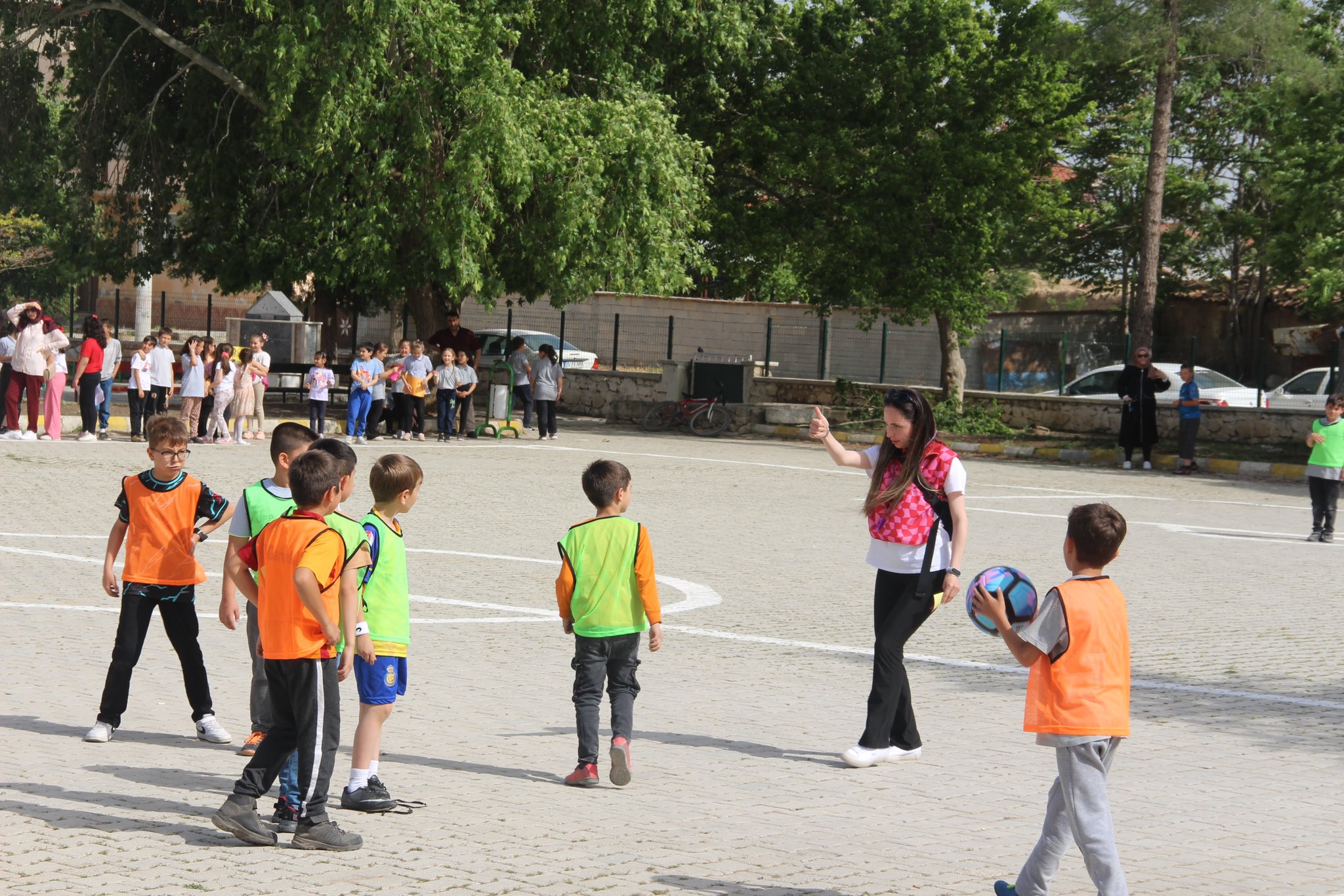 EVCİLER NEDİM TURAN İLKOKULUNDA COŞKULU FUTBOL TURNUVASI BAŞLADI