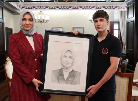 Vali Yiğitbaşı  yetenekli öğrenciyi makamında misafir etti
