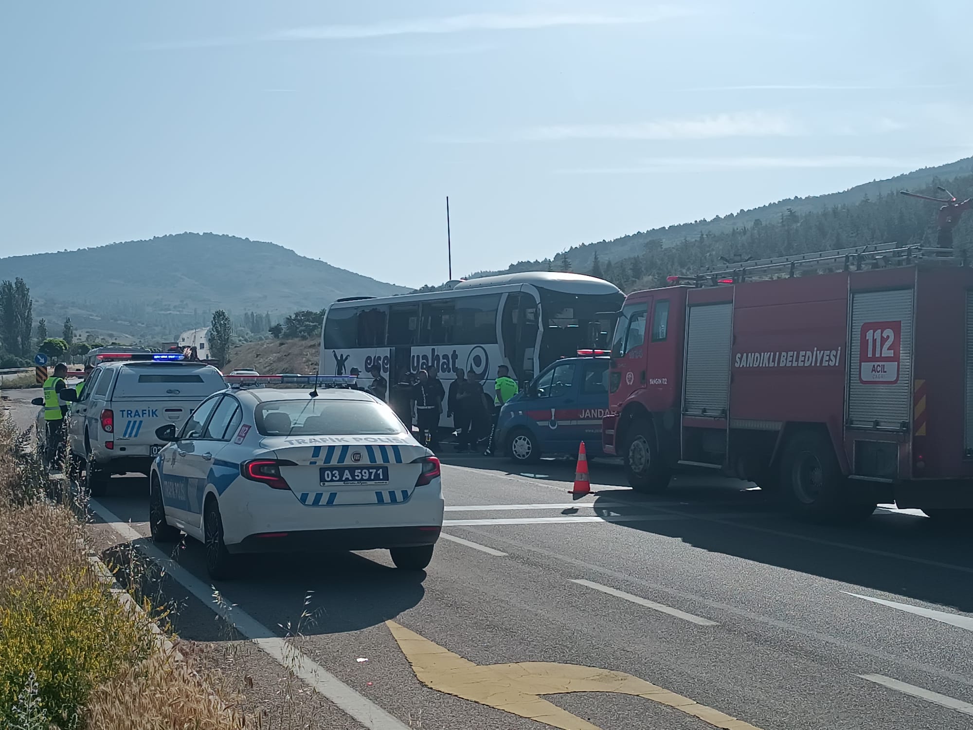 Sandıklı'da Feci Kaza Çok Sayıda Yaralılar Var