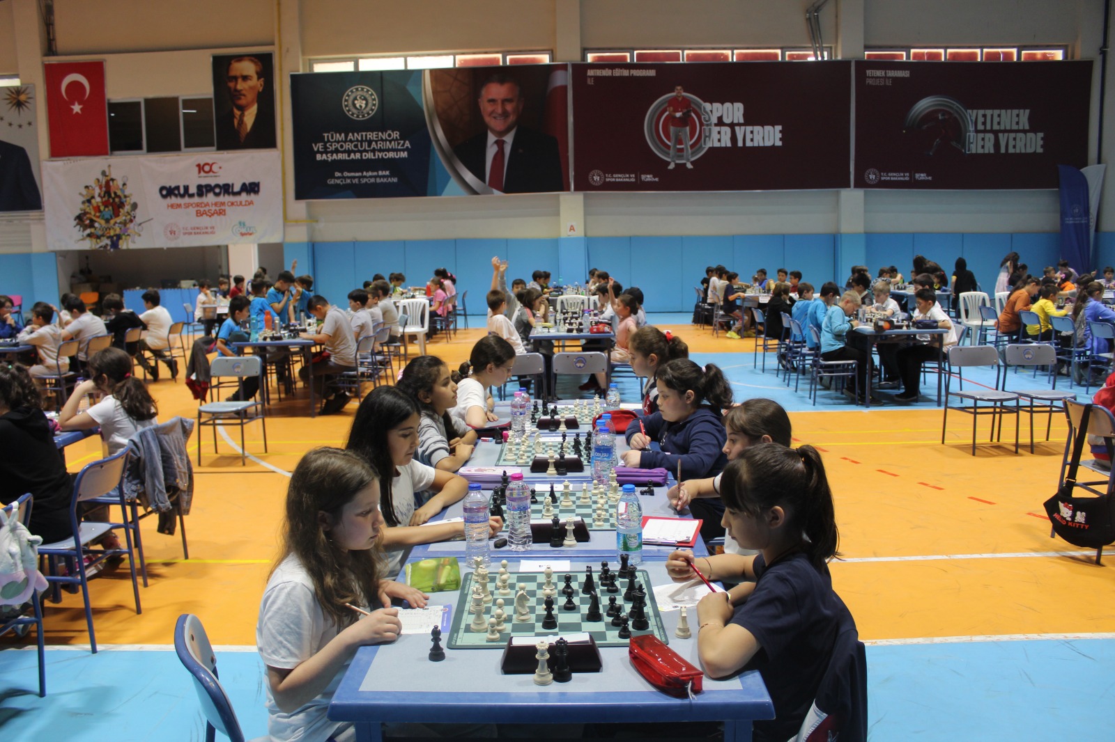 Afyon’da Okul Sporları Satranç Minikler Müsabakaları Başladı