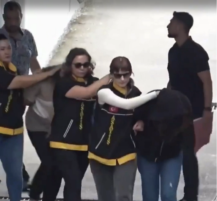 Erkekleri Ağına Düşüren Çete Çökertildi