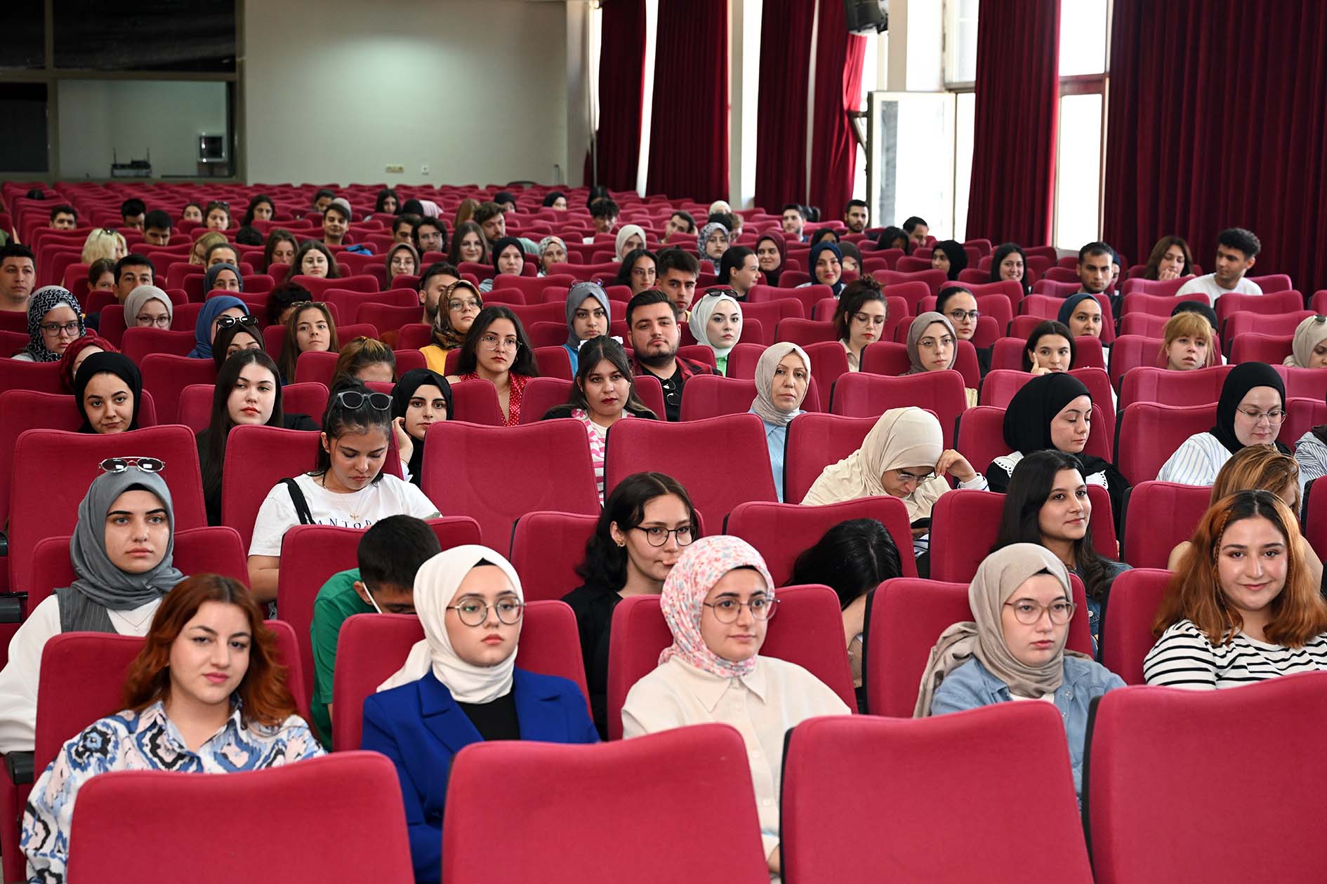 AKÜ Katılımcıları Tarihte Yolculuğa Çıkardı