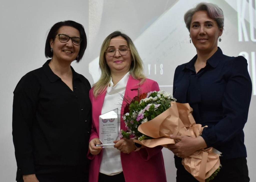 SAĞLIK SİSTEMİNDE HEMŞİRELERİN ASLİ ROLÜ VURGULANDI