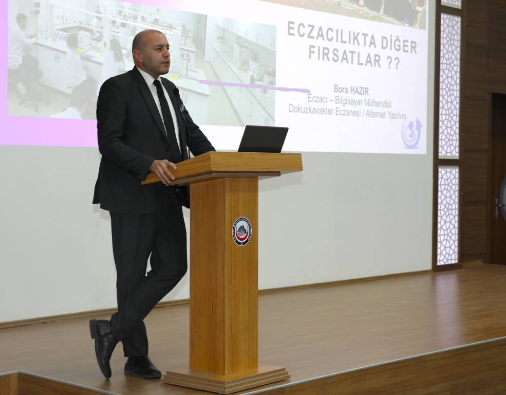 AFSÜ Eczacılık Fakültesi’nde Seminer Eczacılıkta Yenilikçilik İçin Diğer Fırsatlar Konuşuldu