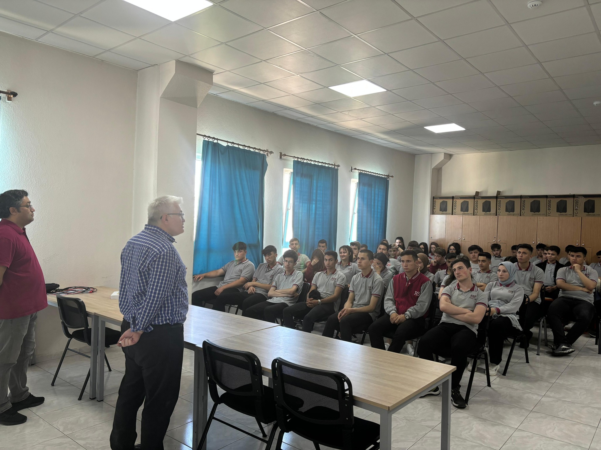 RSP ÖĞRENCİLERİ ÜNİVERSİTEYE DONANIMLI BAŞLIYOR