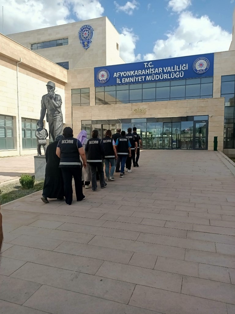 AFYON'DA TEFECİ OPERASYONU!