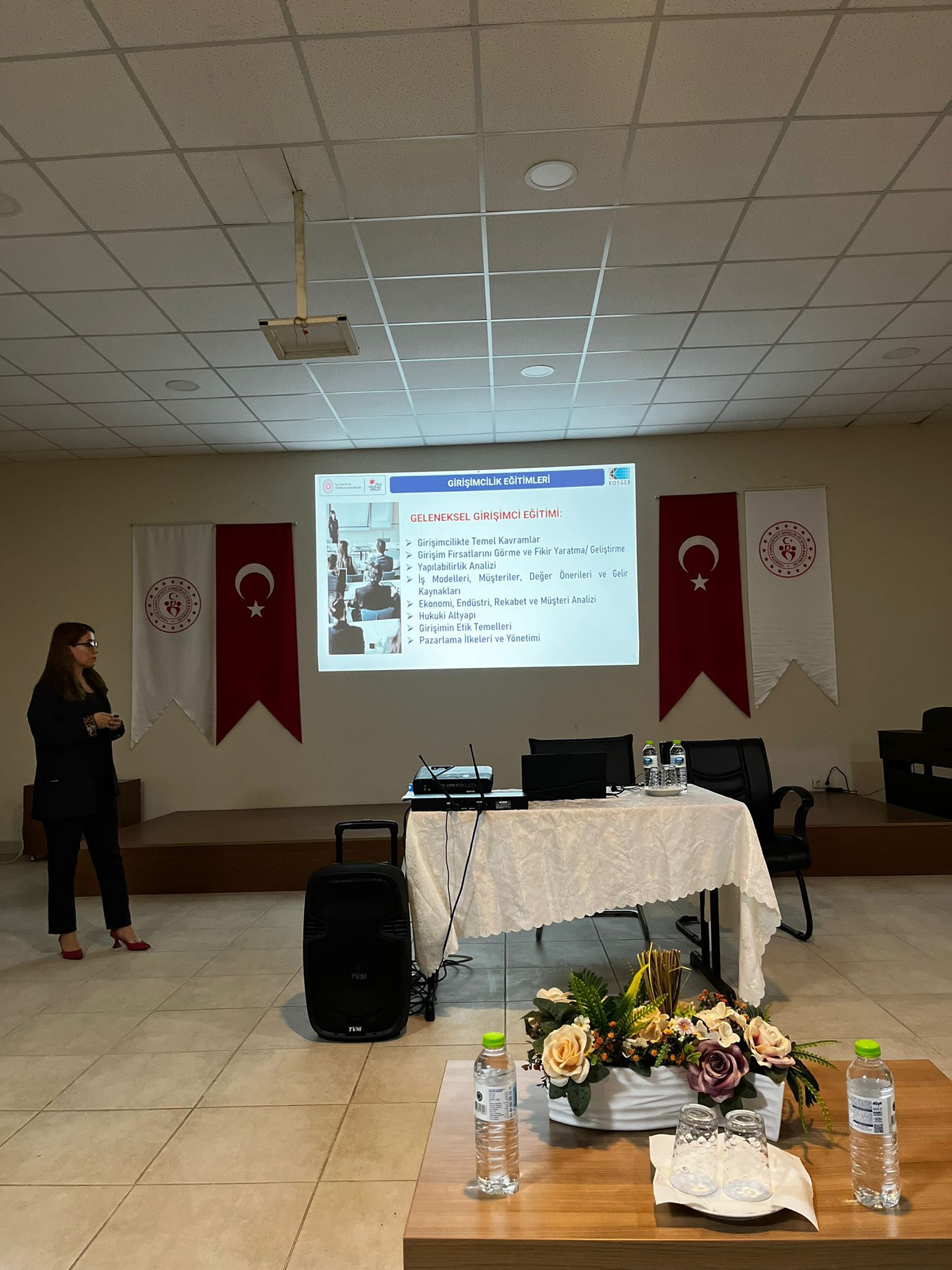 Afyon'da Gençlere Yönelik KOSGEB Girişimcilik Seminerleri Düzenliyor