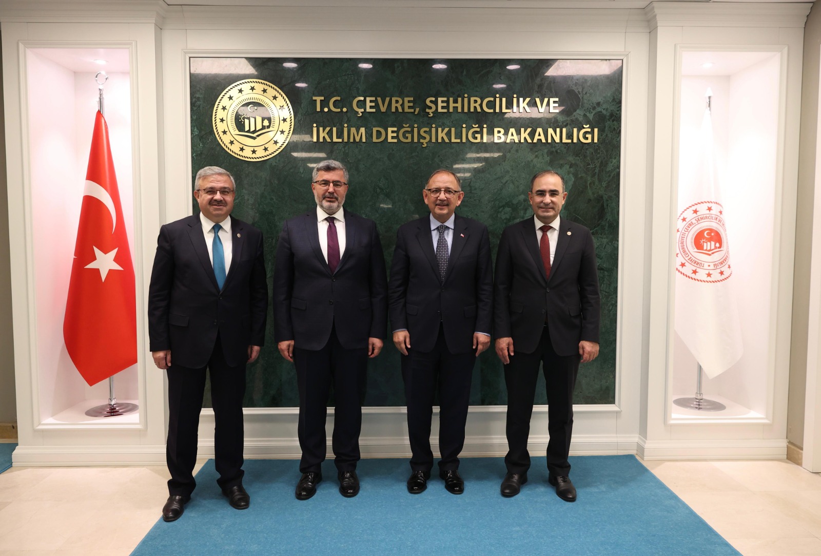 AK Partili Vekillerden Yoğun Mesai
