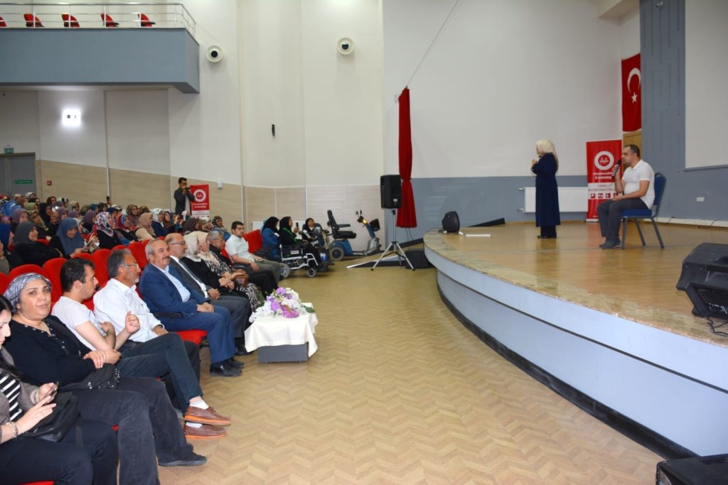 "ENGELLER BİZE NE SÖYLER" PROGRAMI GERÇEKLEŞTİ