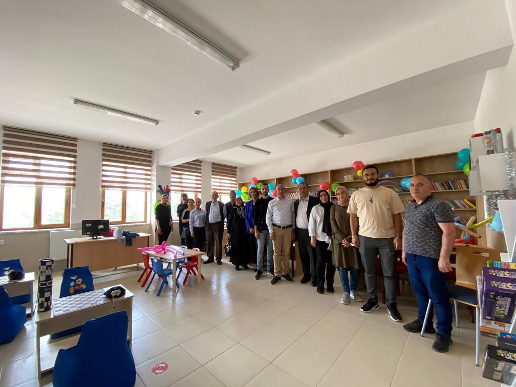 ÖMER KARTAL'IN İSMİ KÜTÜPHANEDE YAŞAYACAK
