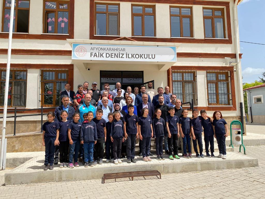 ÖMER KARTAL'IN İSMİ KÜTÜPHANEDE YAŞAYACAK