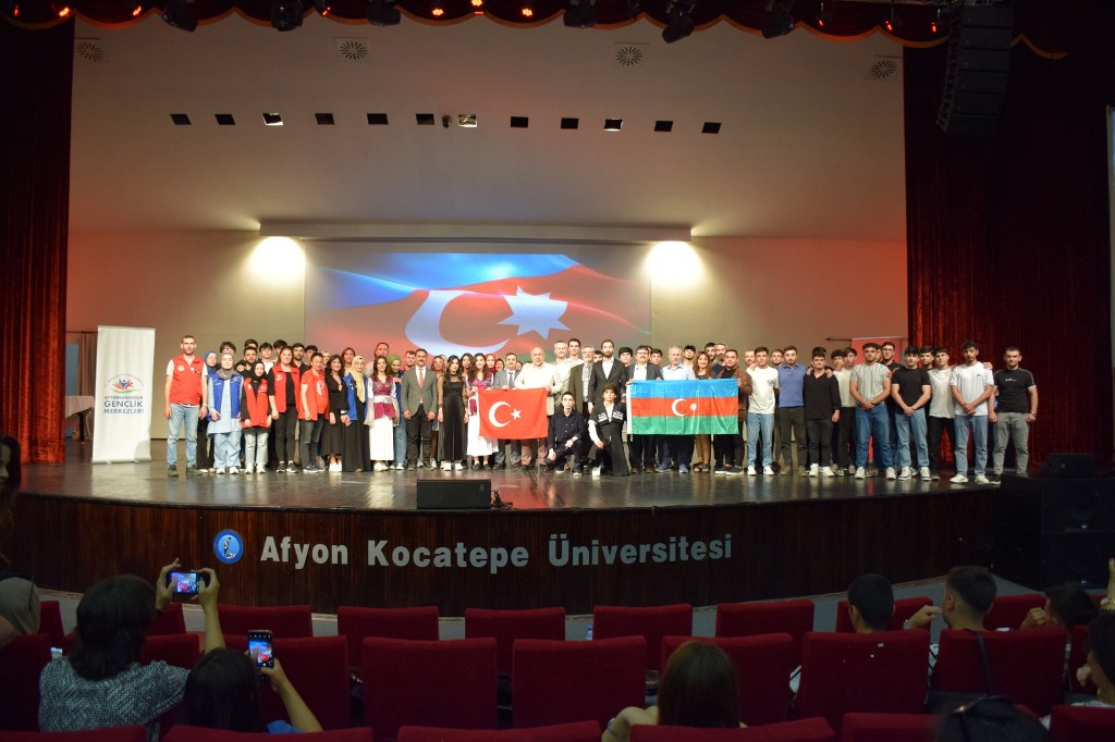 AKÜ VE AFSÜ'DE AZERBAYCAN KÜLTÜRÜ TANITILDI