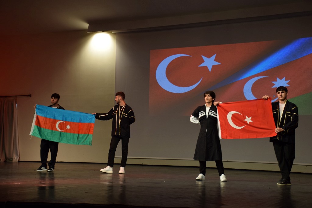 AKÜ VE AFSÜ'DE AZERBAYCAN KÜLTÜRÜ TANITILDI