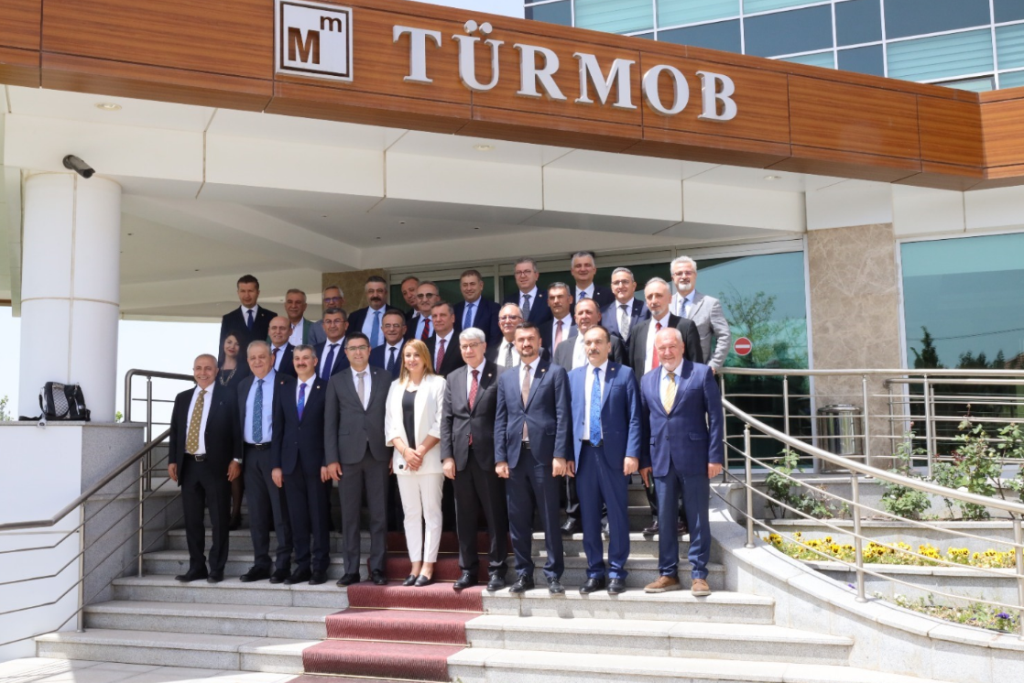 MALİ MÜŞAVİR MİLLETVEKİLLERİYLE MESLEKİ SORUNLAR MASAYA YATIRILDI