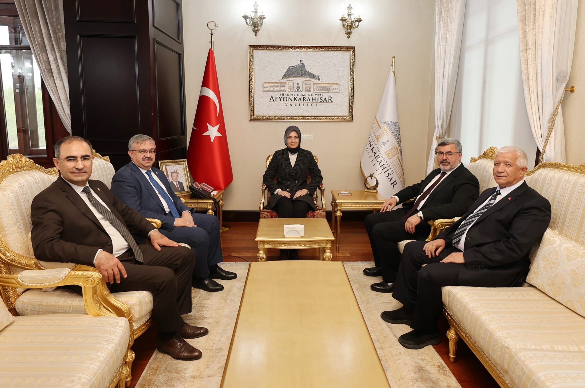 Devlet Ana AK Parti heyetini ağırladı
