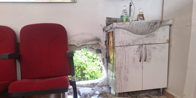 Akıllara Durgunluk Veren Olay!  Duvarı delip kuyumcudan 3 milyonluk altın ve ziynet eşyası çaldılar