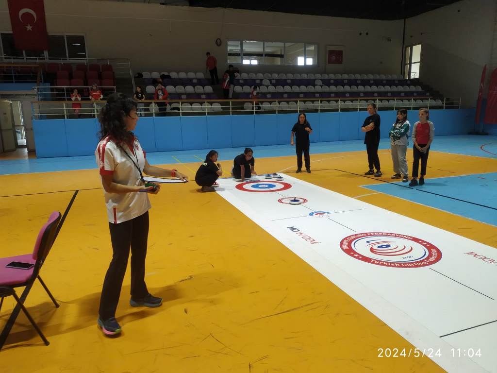 FLOOR CURLİNG MÜSABAKALARI TAMAMLANDI