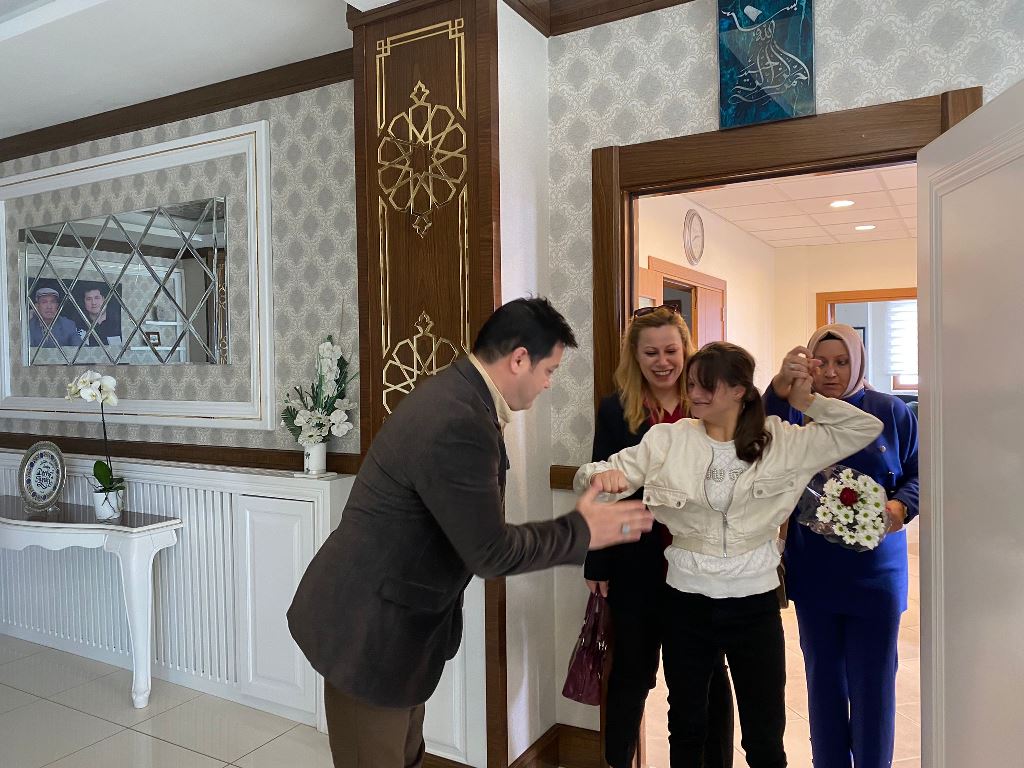 BAŞKAN AYNACI'YA ÖZEL BİR ZİYARET