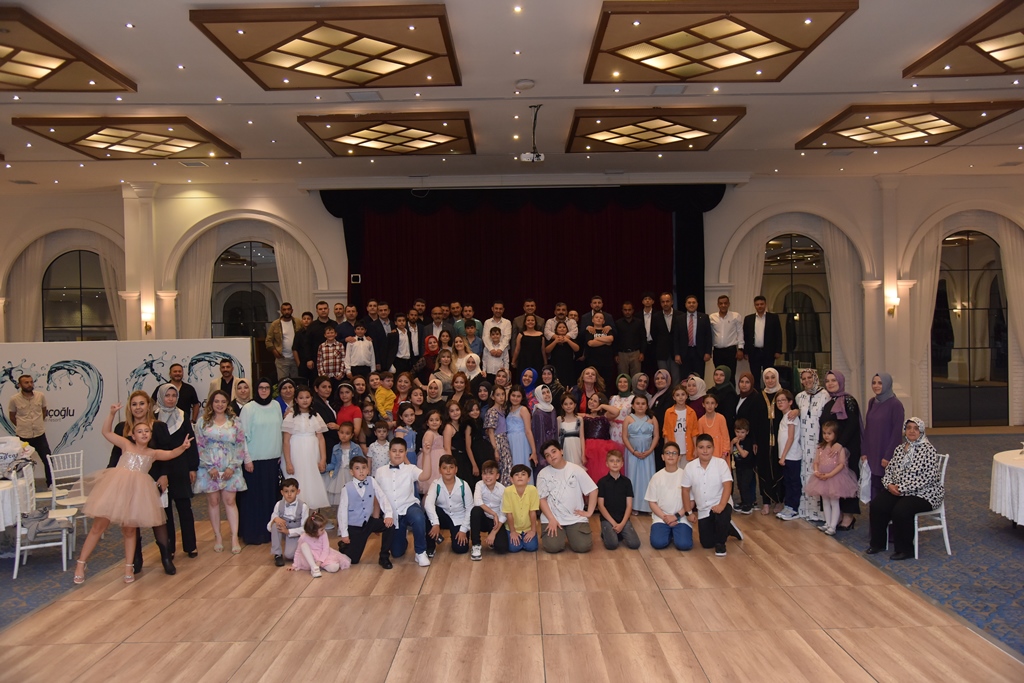 HOCA AHMET YESEVİ İLKOKULU ÖĞRENCİLERİ MEZUNİYET COŞKUSU YAŞADI