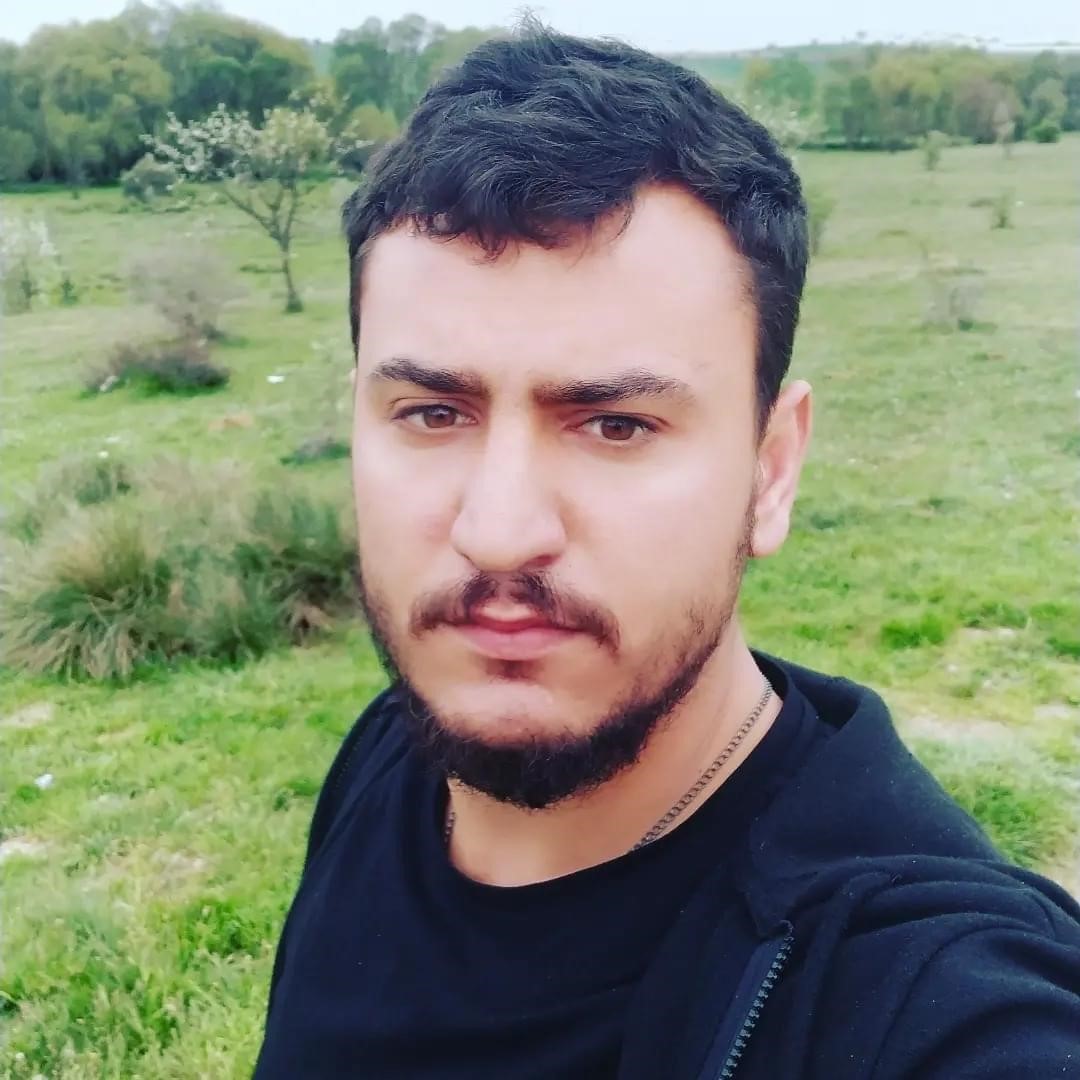 Devrilen Traktörün Altında Kaldı!
