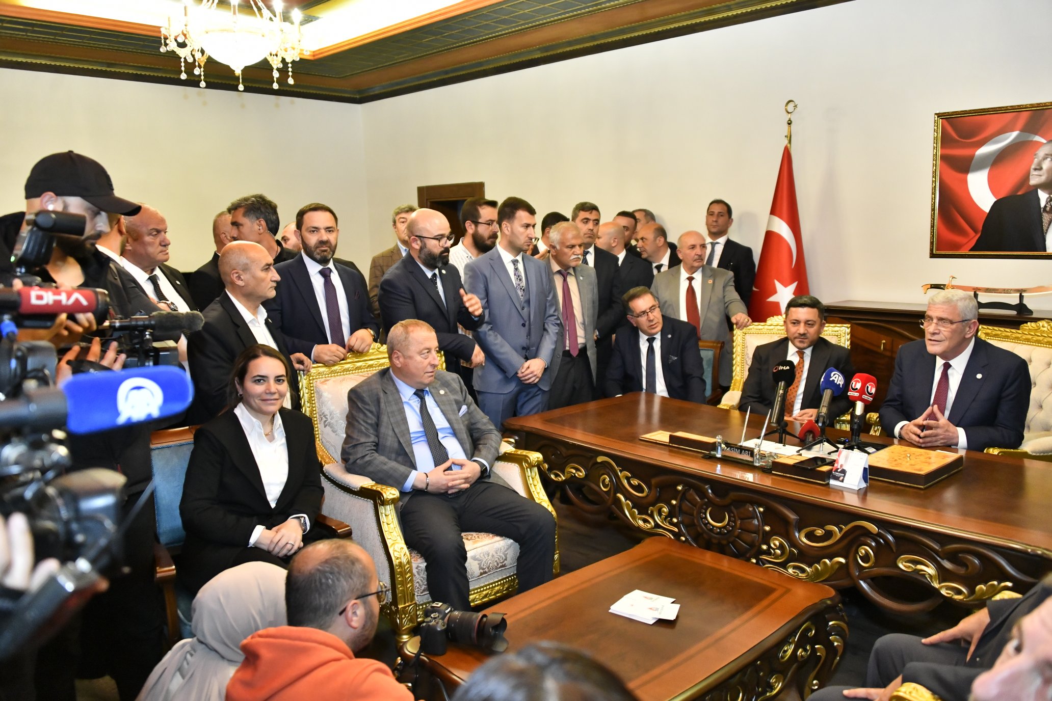 OLGUN  "TC TABELASI AİT OLDUĞU YERE TEKRAR ASILDI"