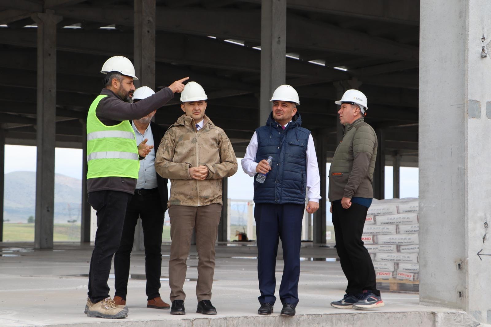 Emirdağ'da Türkiye'nin En Büyük Lastik Fabrikası Yolda!