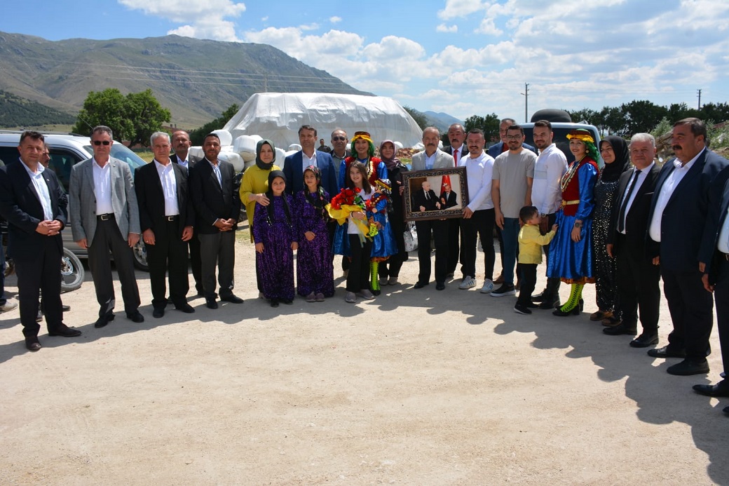 TATARLI HALKI TAYTAK’I BAĞRINA BASTI