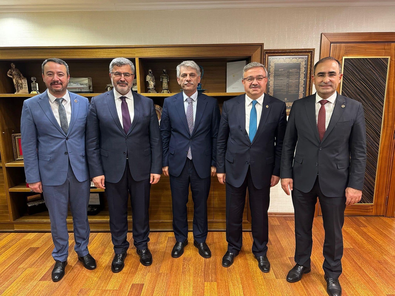 SANDIKLI BELEDİYE BAŞKANI ÖZTAŞ'IN YOĞUN MESAİSİ "TÜM ÇABAMIZ SANDIKLI İÇİN"