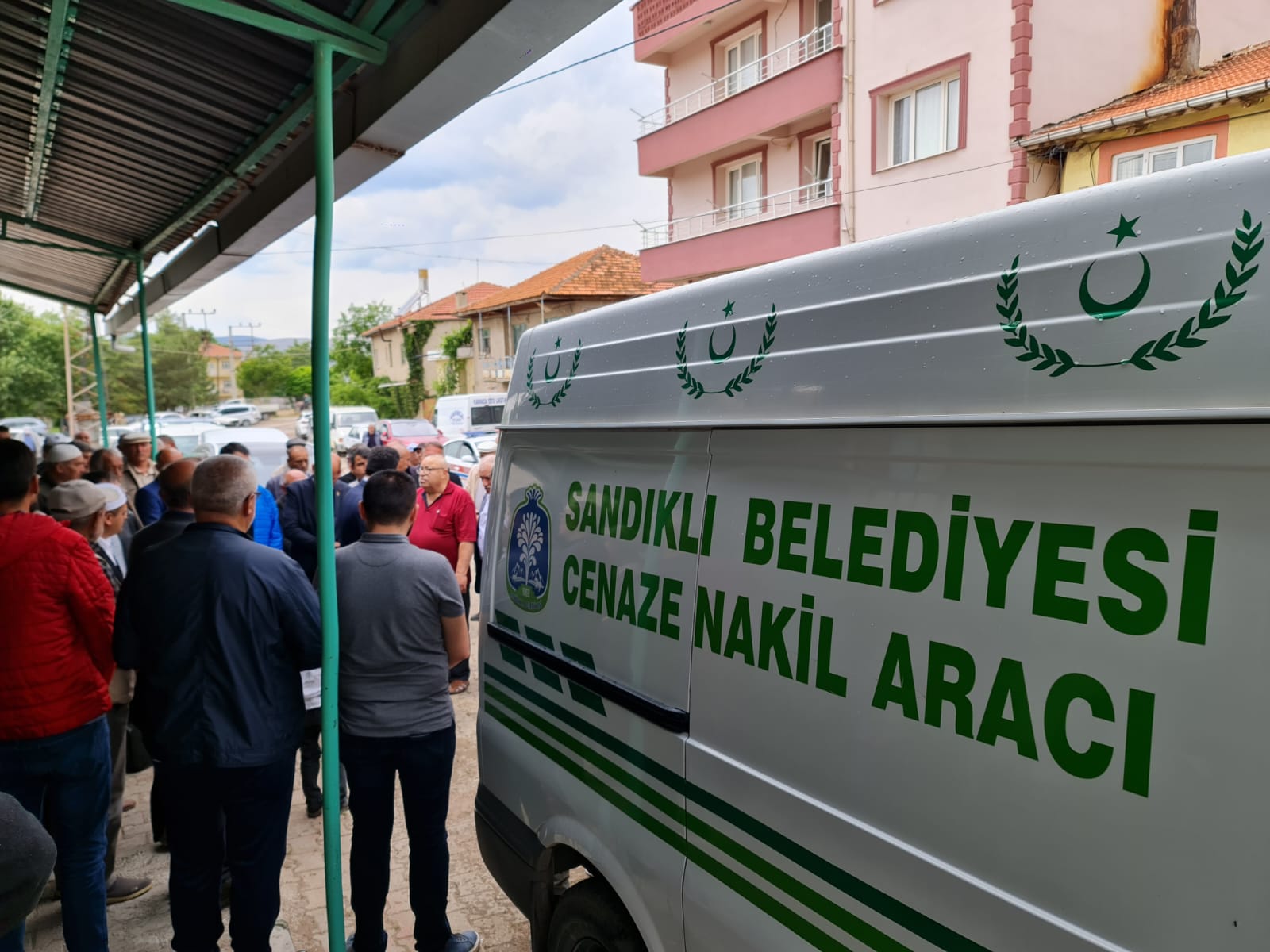 ŞEHİT ANNESİNE SON GÖREVLERİNİ YERİNE GETİRDİLER