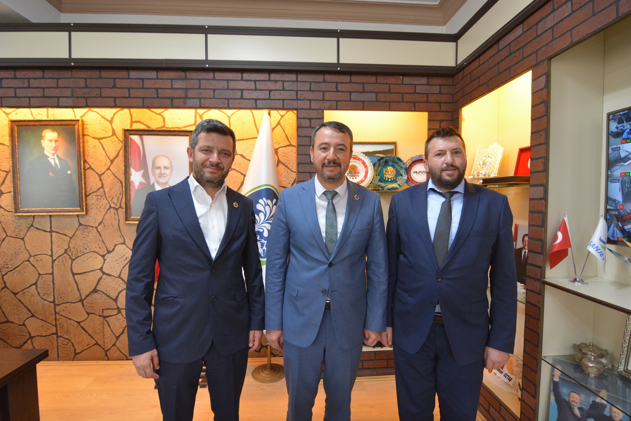 Akharım Belediye Başkanı Kaynak’tan  Başkan Öztaş’a Tebrik Ziyaret