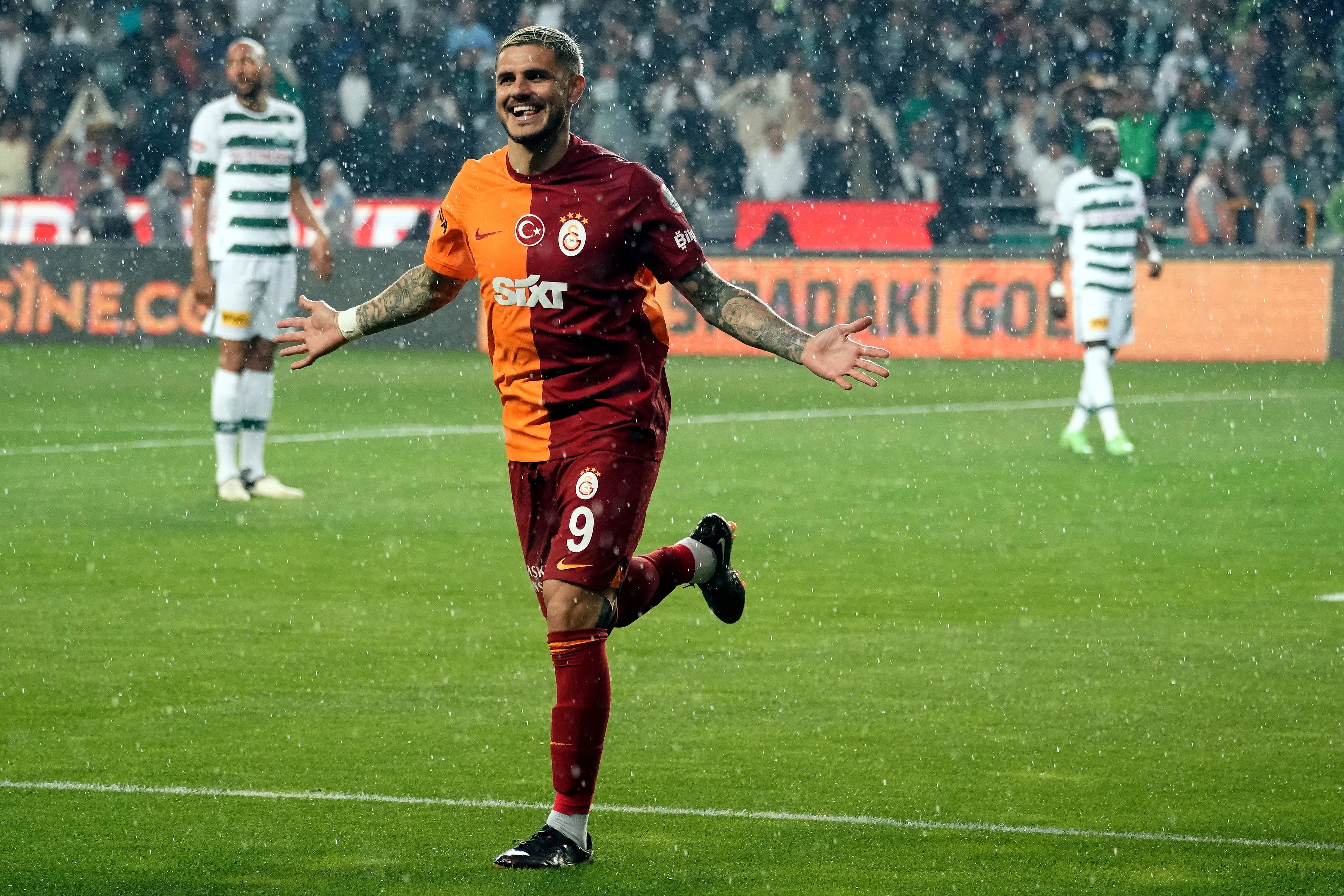 DÜĞÜM SON MAÇTA ÇÖZÜLDÜ! SÜPER LİG'DE ŞAMPİYON GALATASARAY