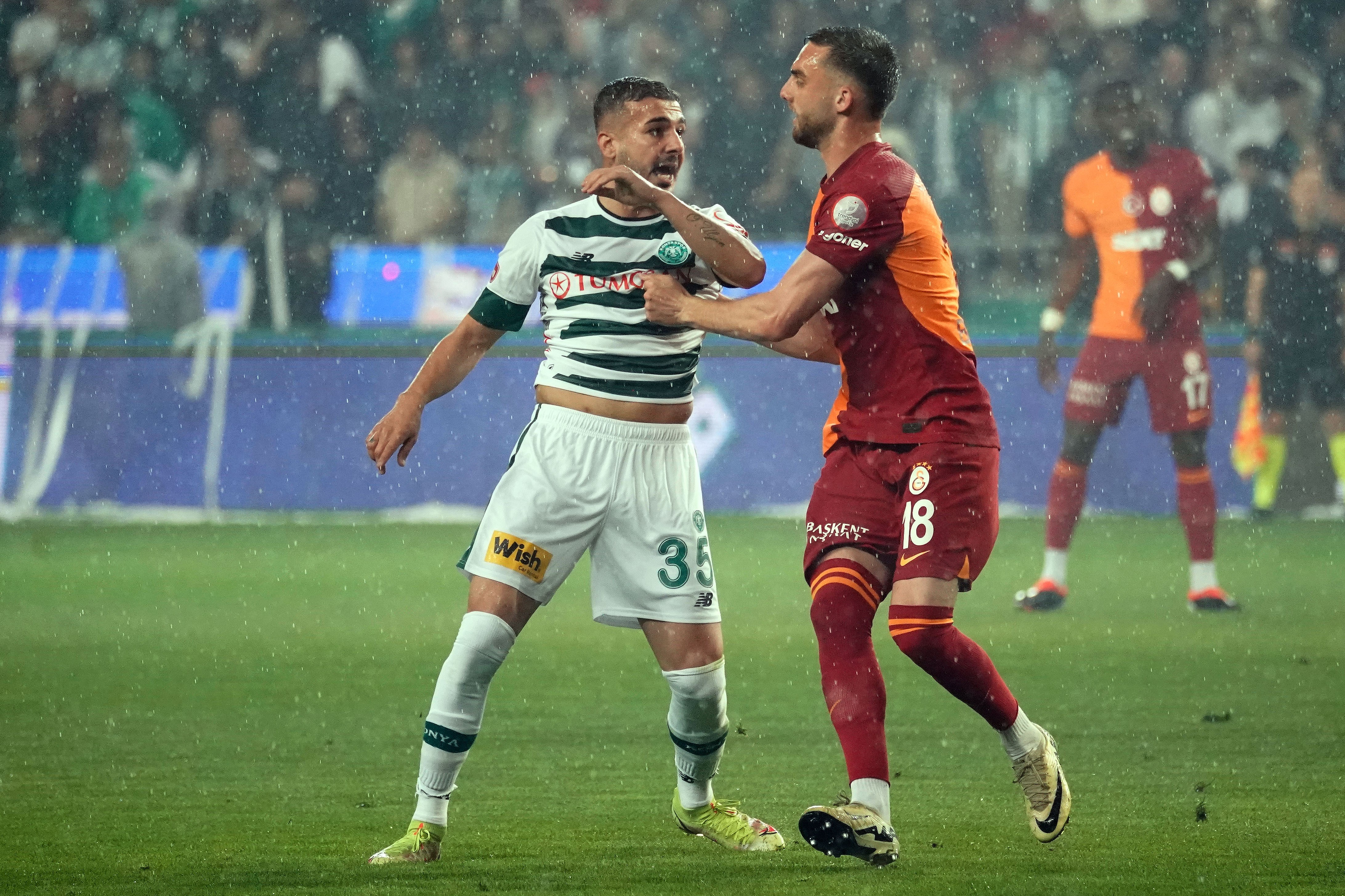 DÜĞÜM SON MAÇTA ÇÖZÜLDÜ! SÜPER LİG'DE ŞAMPİYON GALATASARAY