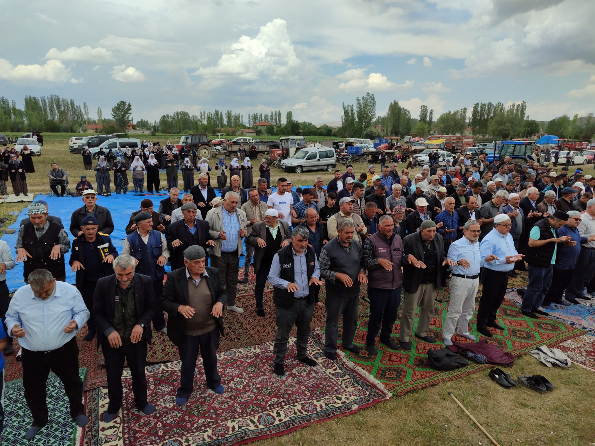 Anayurt Köyü'nde Yağmur Duasına Çıkıldı