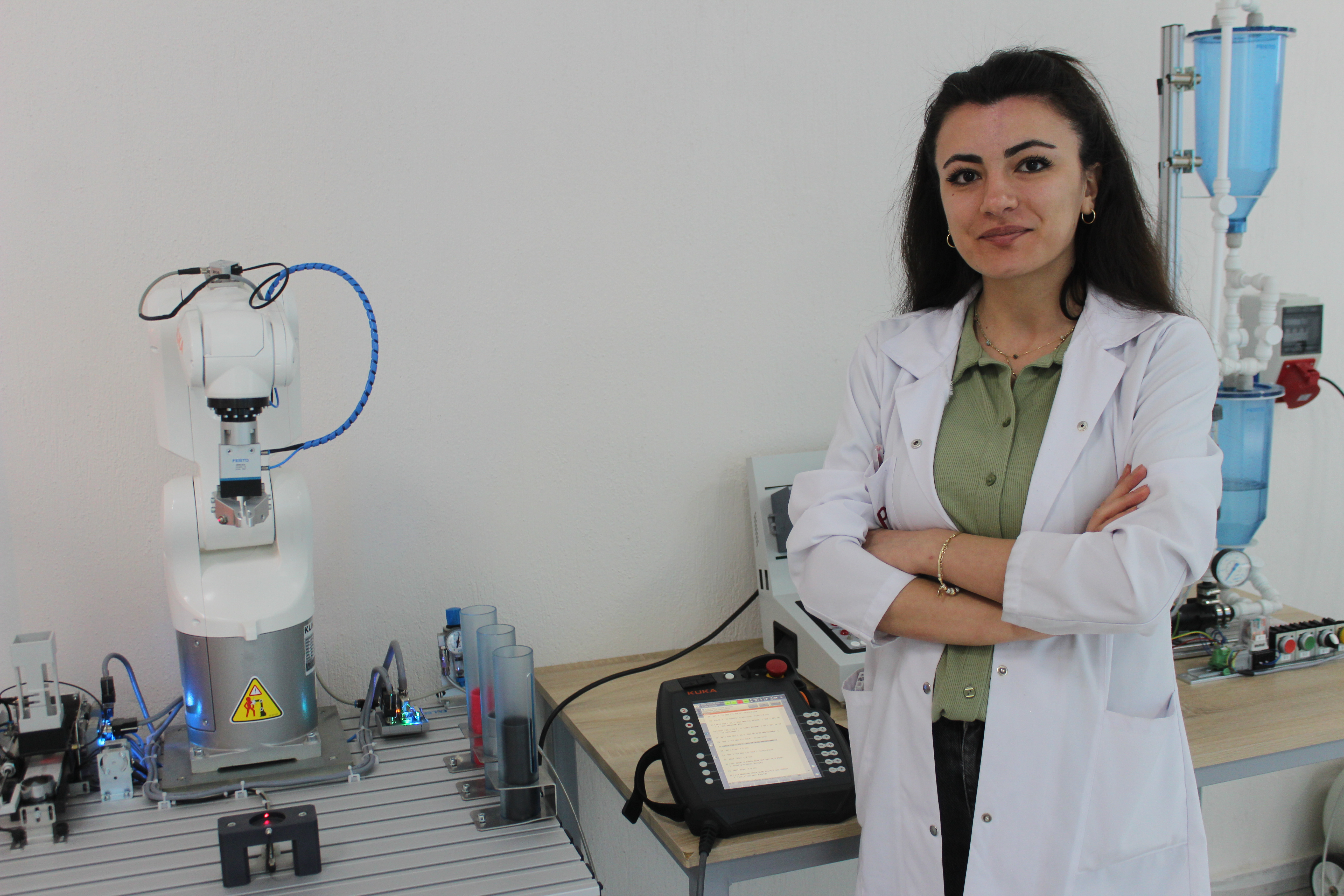 "Öğrencilere otonom olarak yapabilecekleri devreler ve yazılımlar öğretiyoruz"