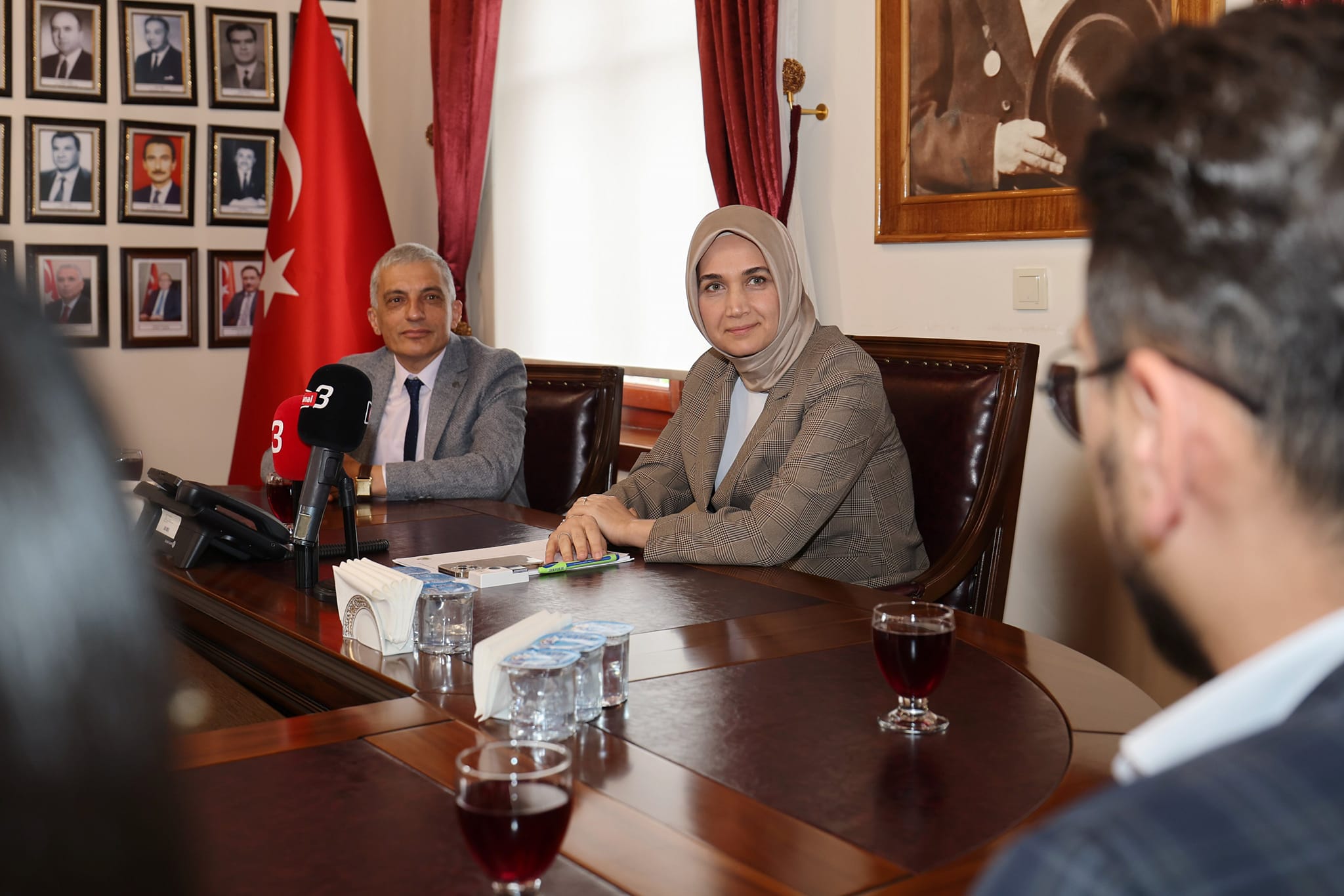 Vali Yiğitbaşı  İletişim Fakültesi Öğrencileriyle Buluştu