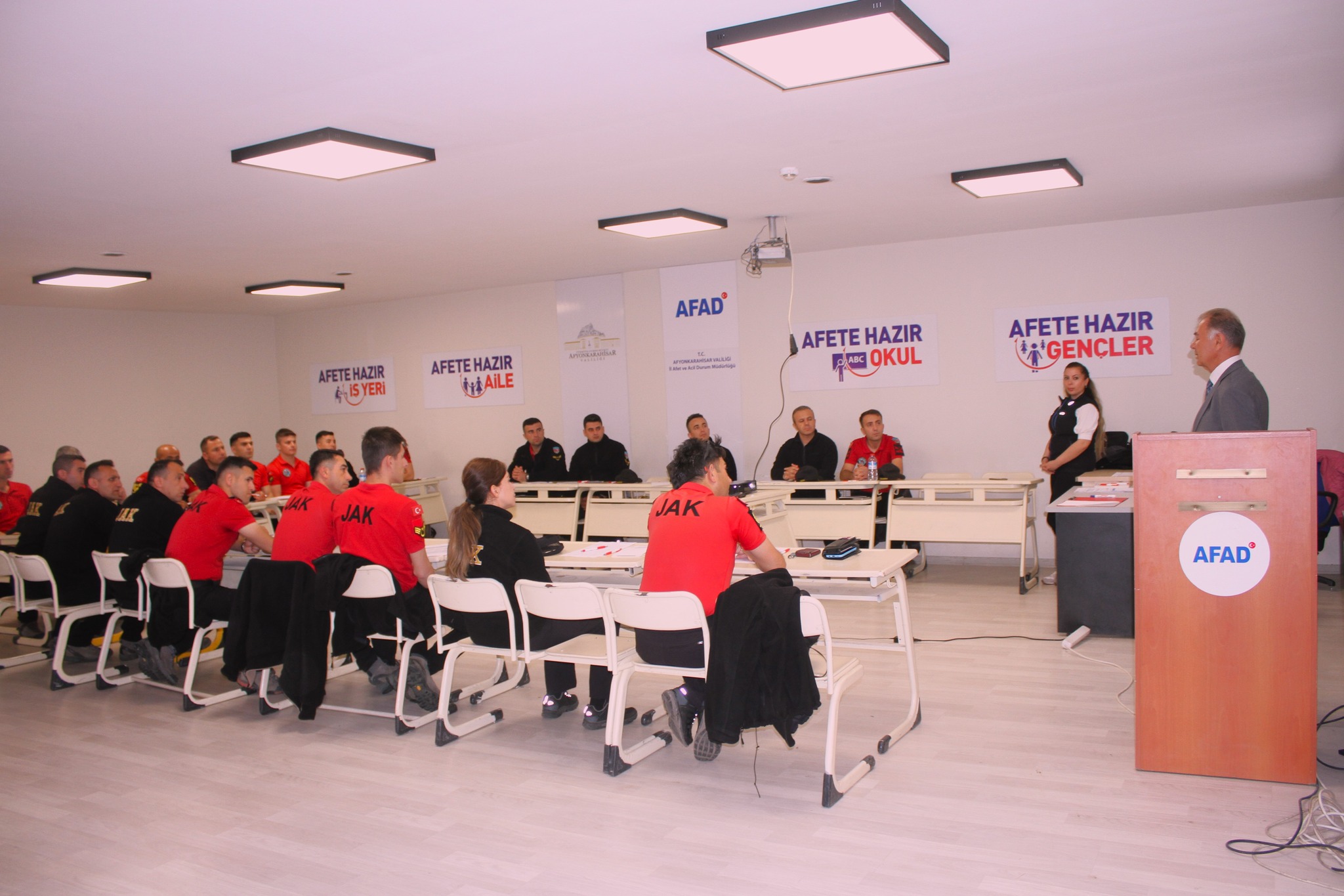 AFAD’dan JAK Personeline  Arama Ve Kurtarma Eğitimi