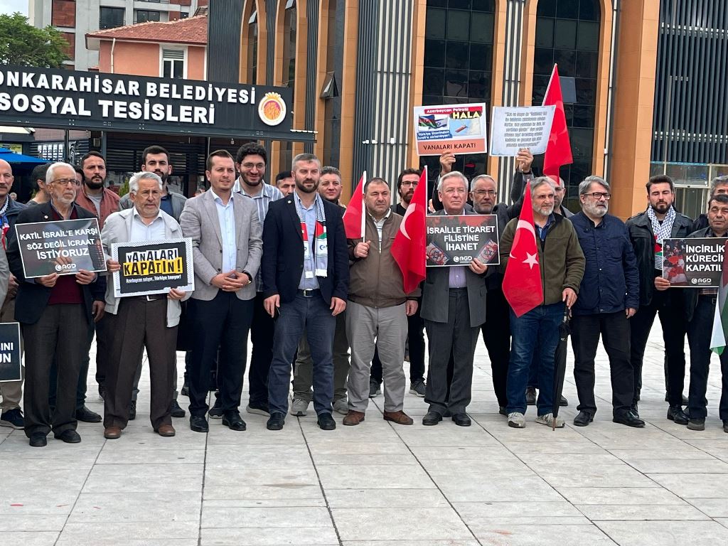 AFYON'DAN DÜNYA'YA HAYKIRDILAR