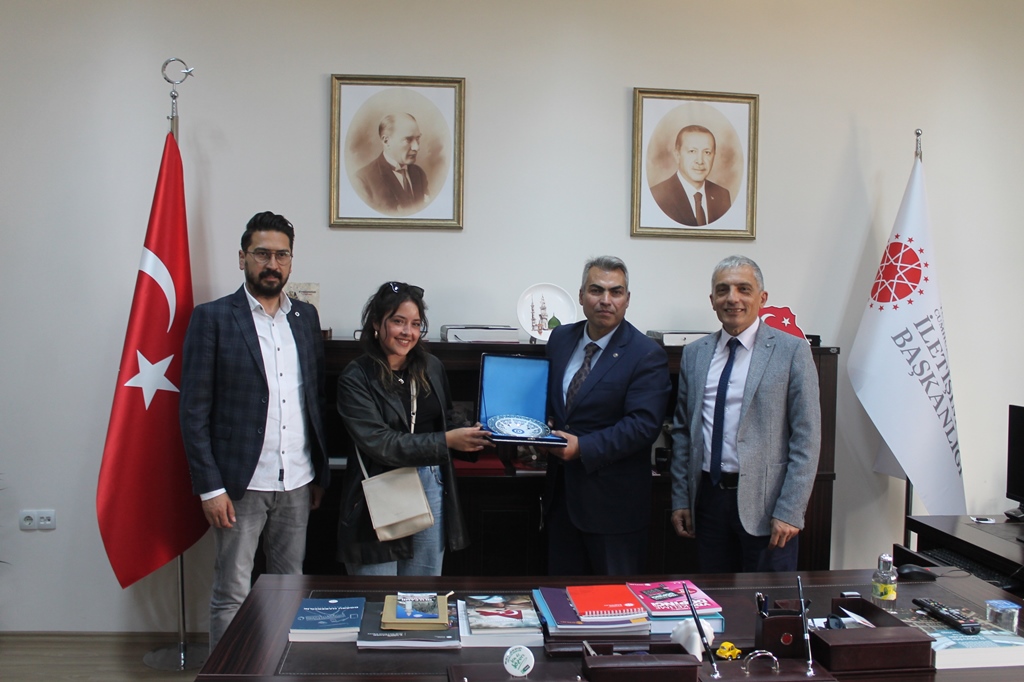 UŞAK ÜNİVERSİTESİ ÖĞRENCİLERİ AFYONKARAHİSAR'I ZİYARET ETTİ