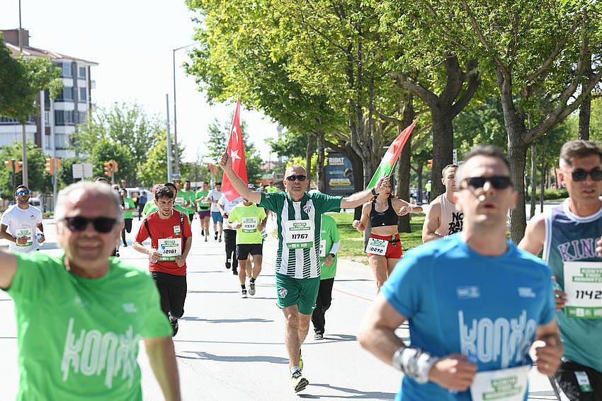 ULUSLARARASI MARATONA 31 ÜLKEDEN SPORCULAR KATILDI