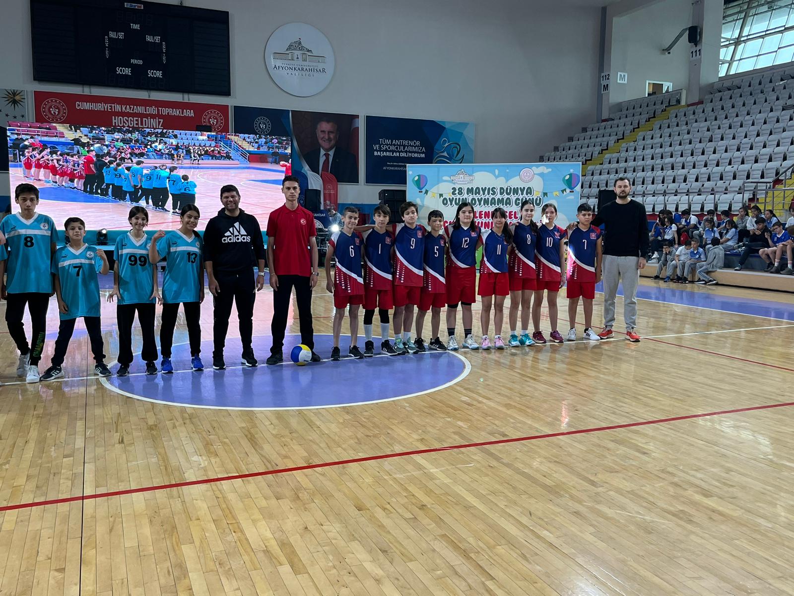 Afyon'da Dünya Oyun Oynama Günü Çocuk Şenliği'nde Final Heyecanı Başladı