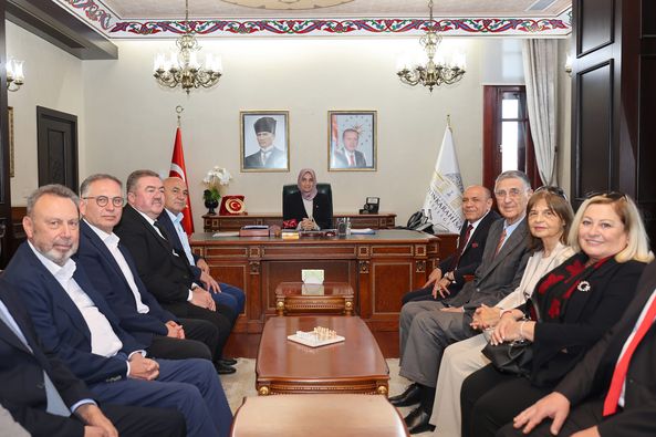 Afyonkarahisar Valisi EGEV Başkanı Küçükkurt ve Heyetini Kabul Etti