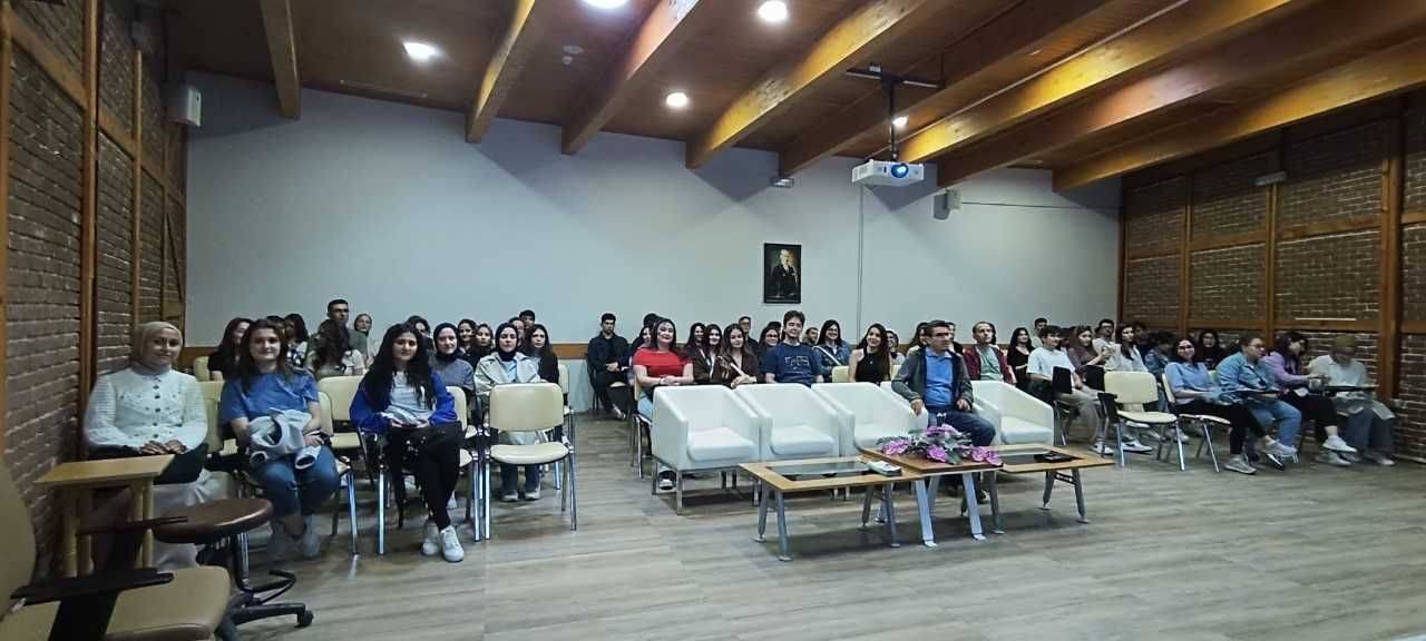 AFSÜ Eczacılık Öğrencilerinden Tıbbi Ve Aromatik Bitkiler Merkezine Teknik Gezi