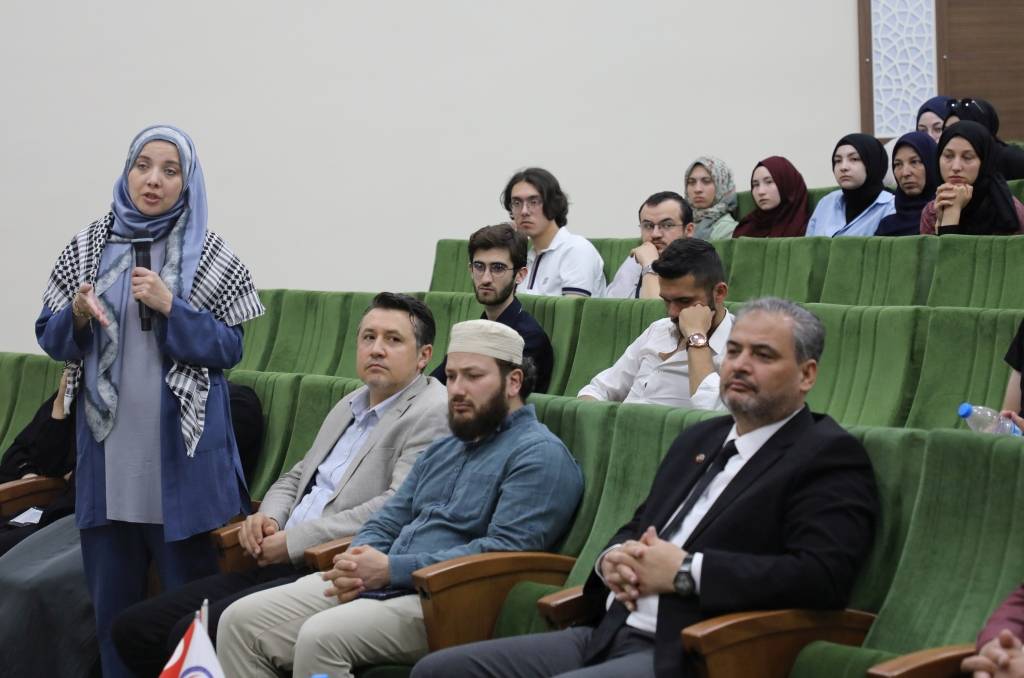 Gazze’deki Soykırıma Tanıklık Eden Doktor AFSÜ’de Gözlemlerini Anlattı