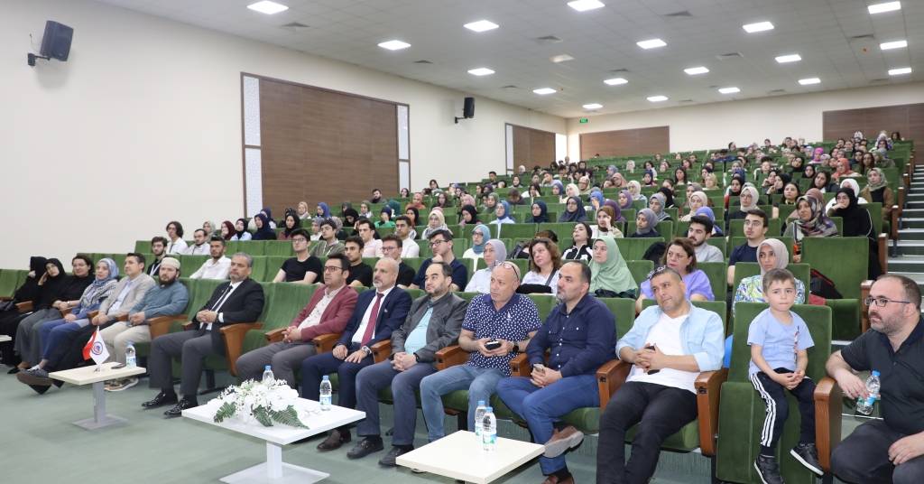 Gazze’deki Soykırıma Tanıklık Eden Doktor AFSÜ’de Gözlemlerini Anlattı