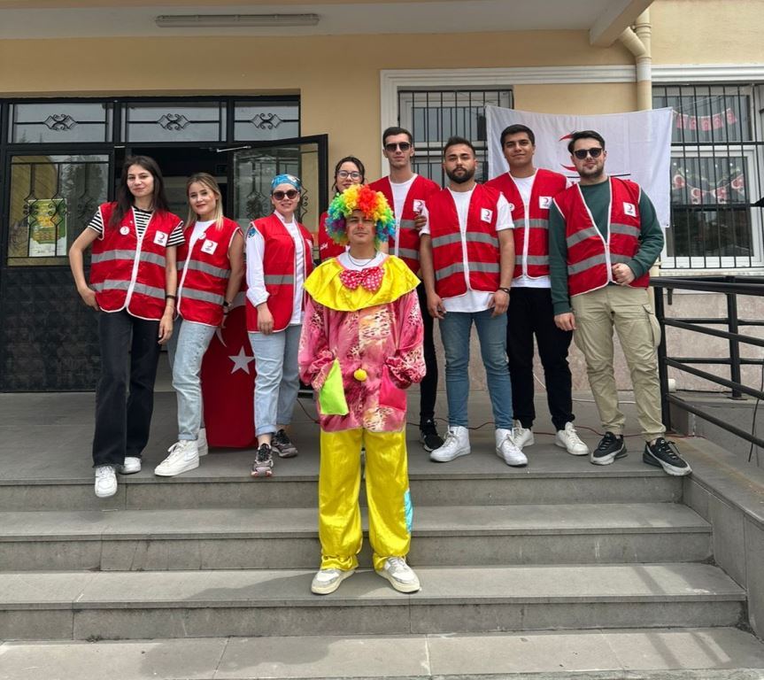 AKÜ GENÇ KIZILAY'DAN ANLAMLI PROJE