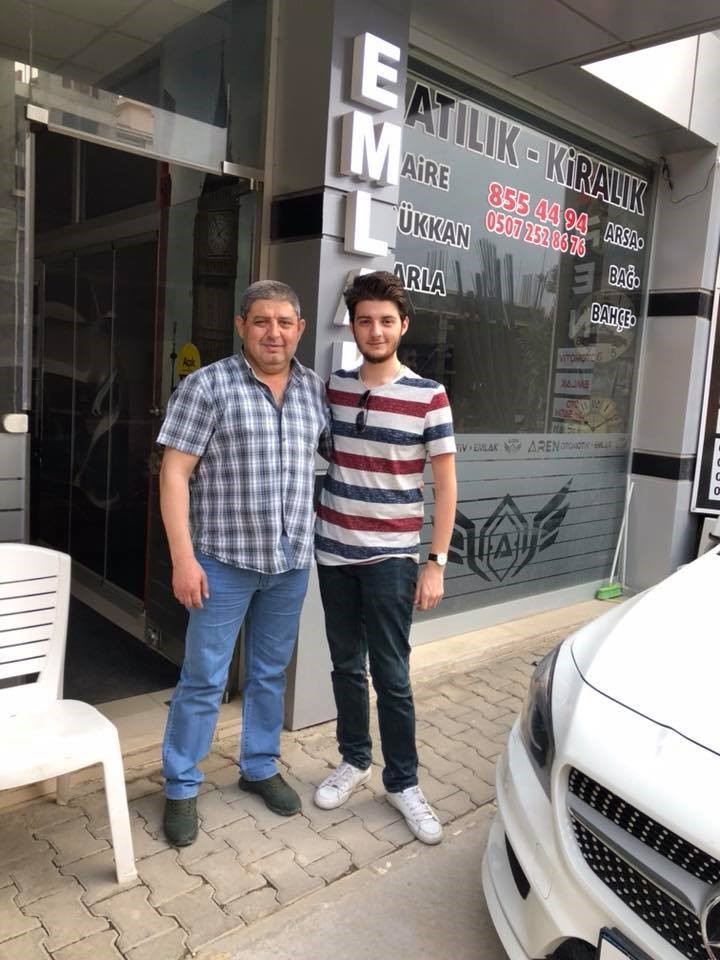 Evlat Dehşeti! Anne Ve Babasını Katledip İntihara Kalkıştı!
