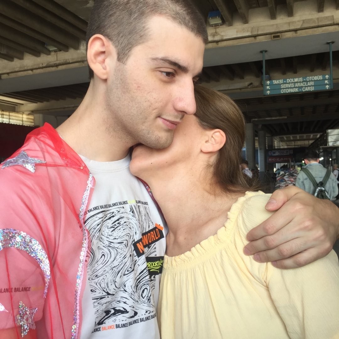 Evlat Dehşeti! Anne Ve Babasını Katledip İntihara Kalkıştı!